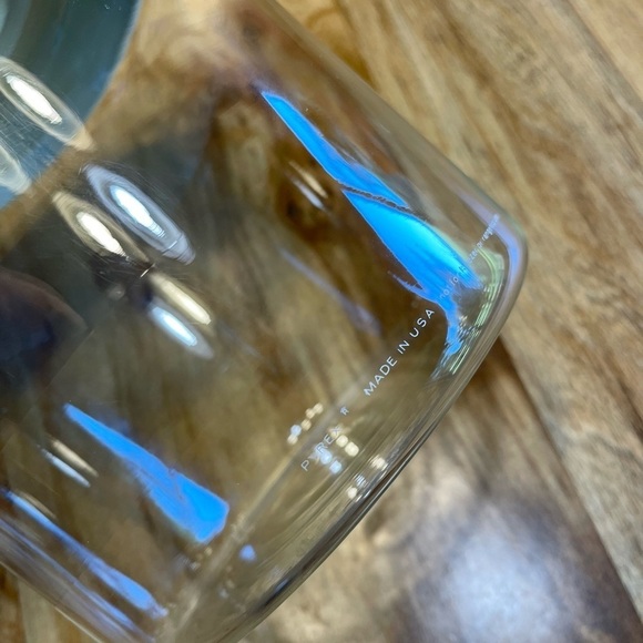 Vintage Pyrex Canister - Picture 6 of 6